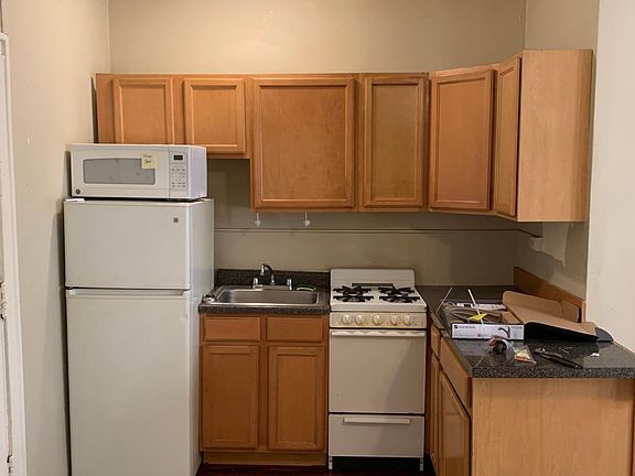 5th image of 537 W Deming Pl APT 320