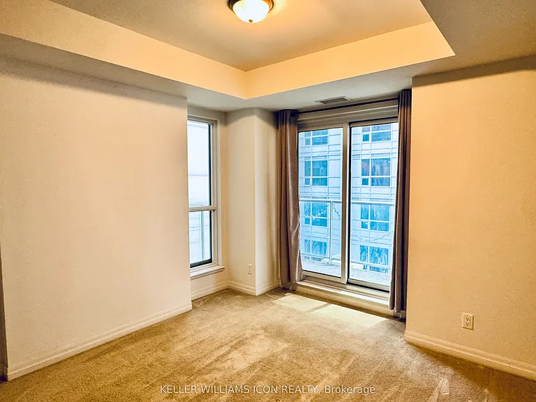 242 Rideau St #1106 — Photo 12