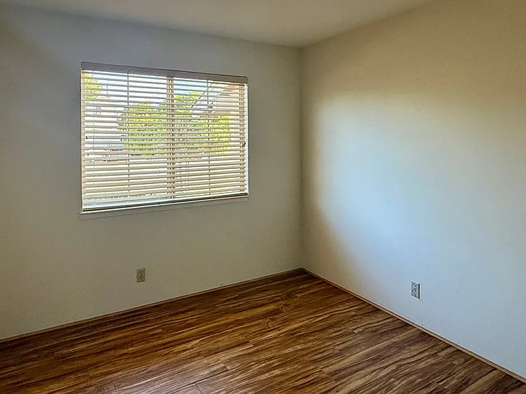 4501 Alex Dr — Photo 9