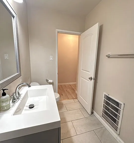 2027 Euclid St #A — Photo 16
