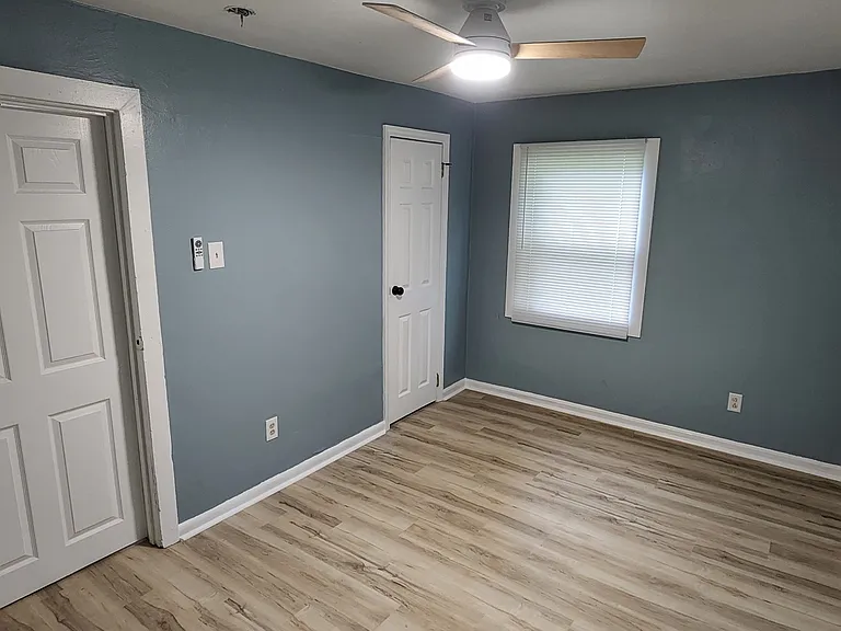 234 W Pike St — Photo 12