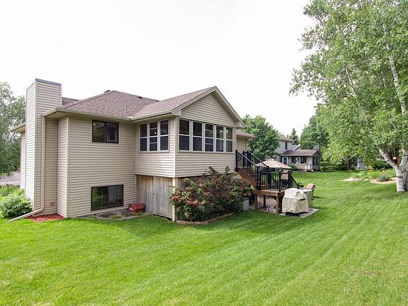 2nd image of 335 Wedgewood Dr