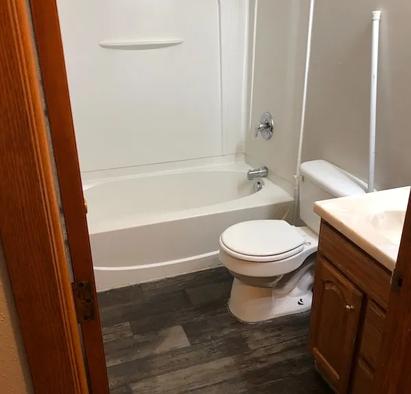 1017 N Summit Ave #3 — Photo 1