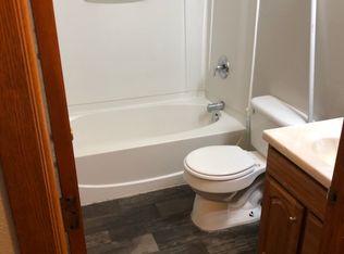 1017 N Summit Ave #3, Madison, SD 57042