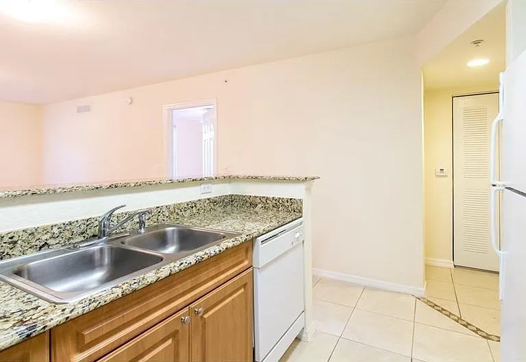 6760 Heritage Grande #6103 — Photo 4