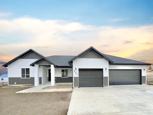 137 Bellwood Dr, Spring Creek, NV 89815