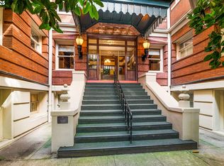 2083 NW Johnson St APT 44, Portland, OR 97209