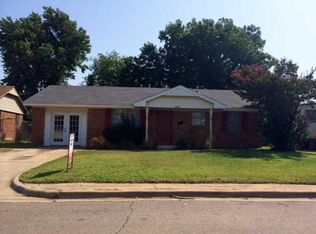 236 S Bristow Ave, Moore, OK 73160