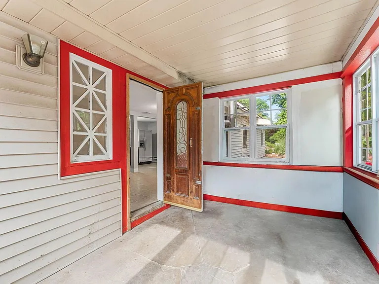 66 Ford Rd — Photo 11