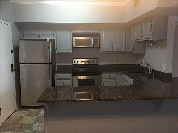 2nd image of 1750 Saint Charles Ave APT 543