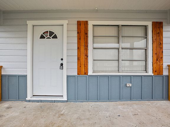 4th image of 1300 Vanessa St