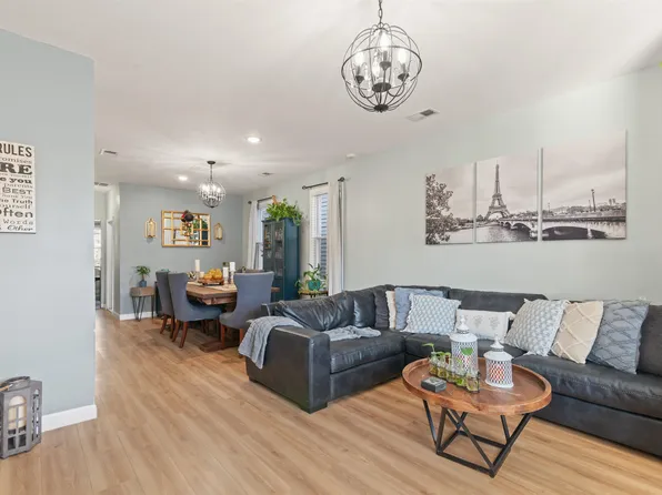 81 Humphrey Avenue image 16 of 37