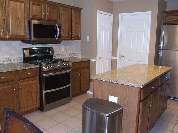 5th image of 1507 High Crest Dr