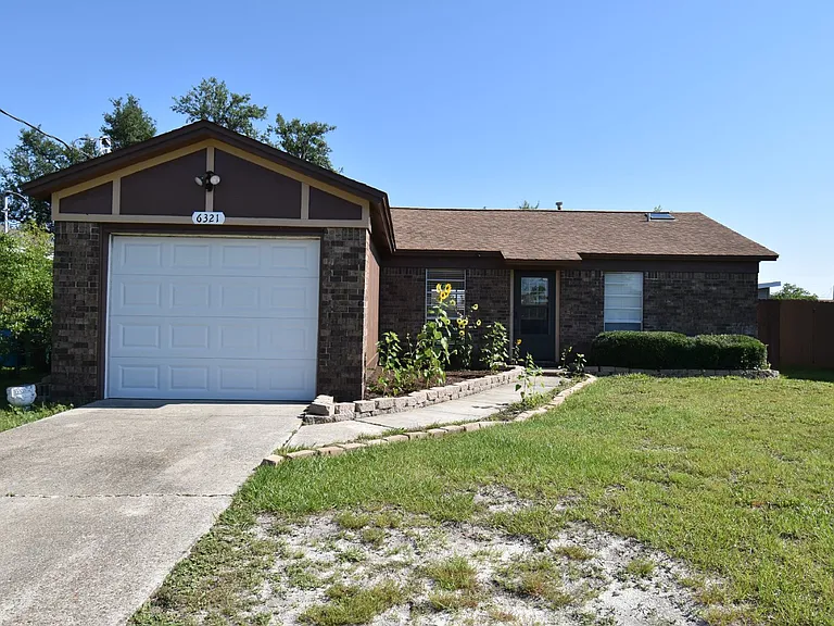 6321 Lance St — Photo 1
