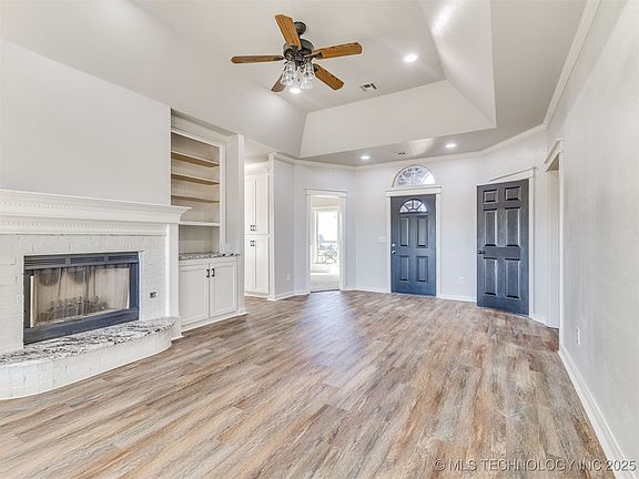 5th image of 9225 S 258th East Ave