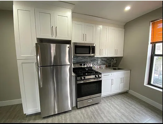 Rented by NY Living Solutions | media 2