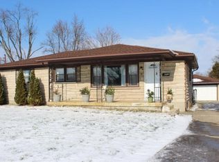 6711 Moorhaven Dr, Louisville, KY 40228