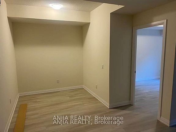 5th image of 3270 Sheppard Ave E #430