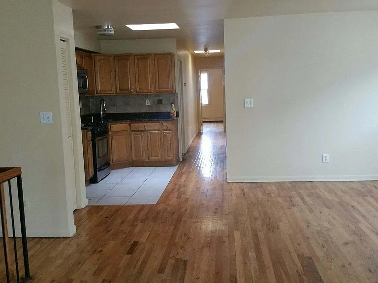 14 Miller St — Photo 9