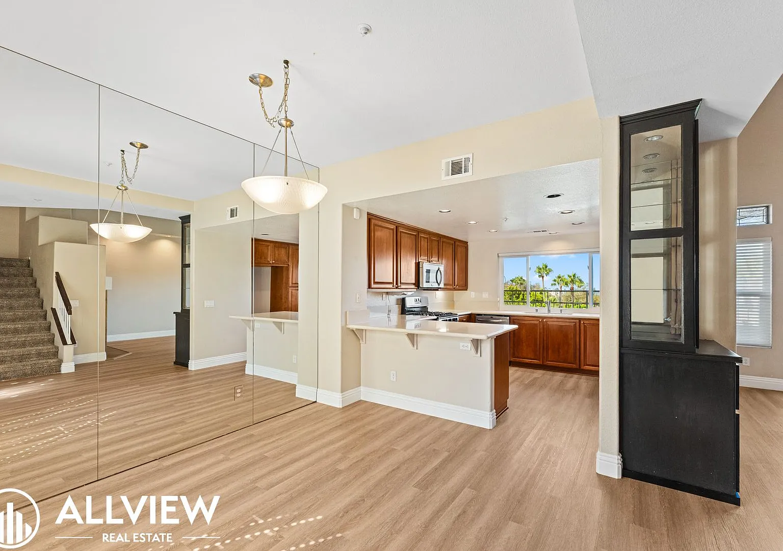 Gorgeous Views! Bright & Spacious San Clemente Home With 2-Car Garage — Photo 1