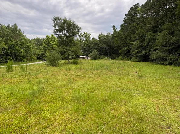 2517 Will Kibby Rd, Moss Point, MS 39562