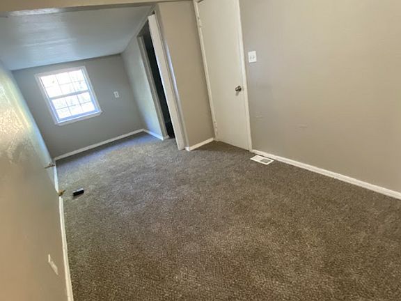 4th image of 2313 McCracken Dr
