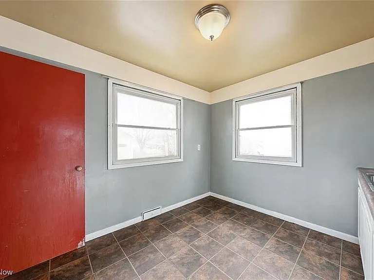 12214 Woodward Blvd — Photo 12