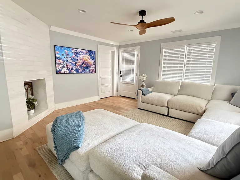 425 Garner St — Photo 12