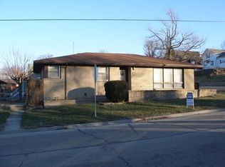 200 E 2nd St, Spring Valley, IL 61362