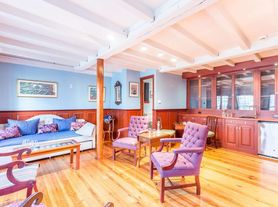 21 Mugford St, Marblehead, MA