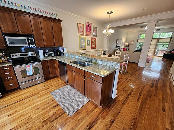 4th image of 415 Saint Francis St Unit 122