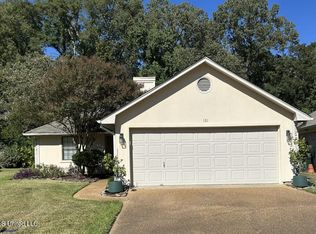 151 Mallard Pointe Dr, Madison, MS 39110