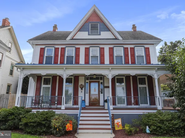 25 W Water St, Smithsburg, MD 21783