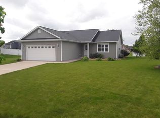 W6393 Birmingham St, Greenville, WI 54942