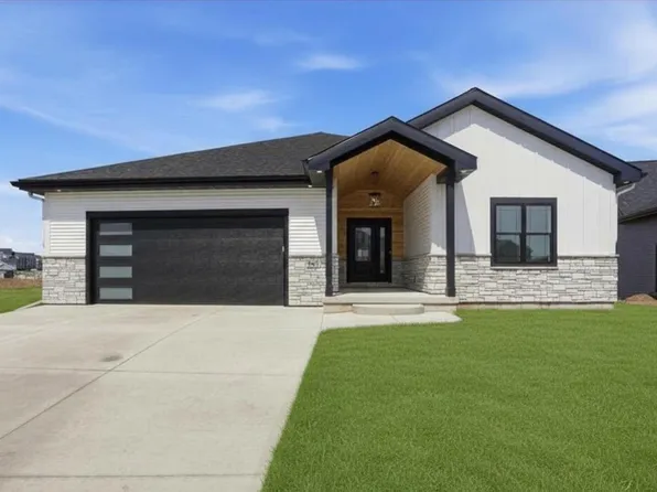 567 Morning Cove Circle, Verona, WI 53593