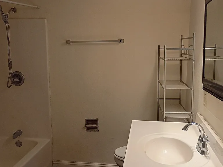 34 Kennington Dr — Photo 6