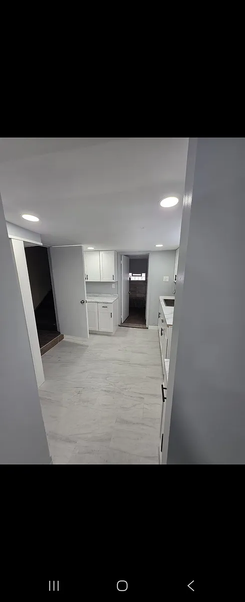 Kitchen - 4450 Beech Daly Rd #1