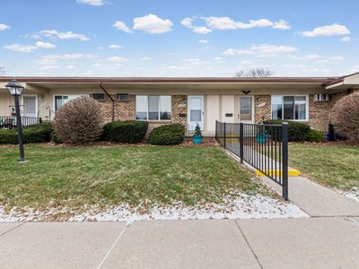 25229 Franklin Ter #5, South Lyon, MI, 48178