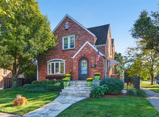 1005 Woodlawn Ave, Des Plaines, IL 60016
