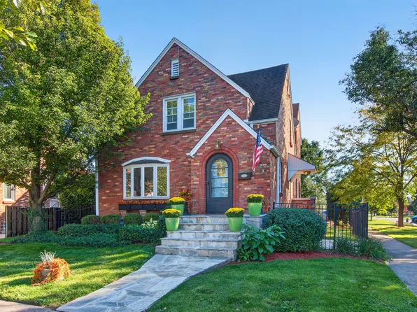 1005 Woodlawn Ave, Des Plaines, IL 60016