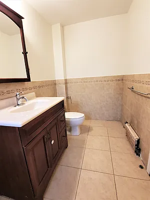 Rented by Amicourt LLC | media 2