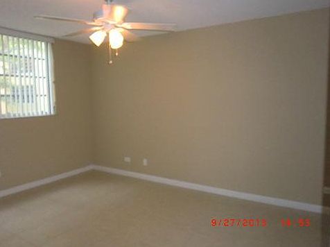 5th image of 447 NE 195th St APT 210