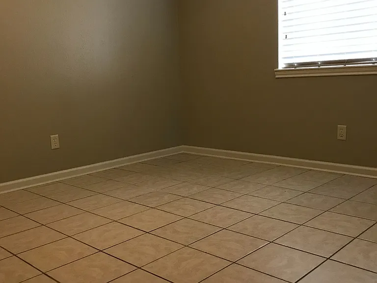 801 General Mouton Ave — Photo 6