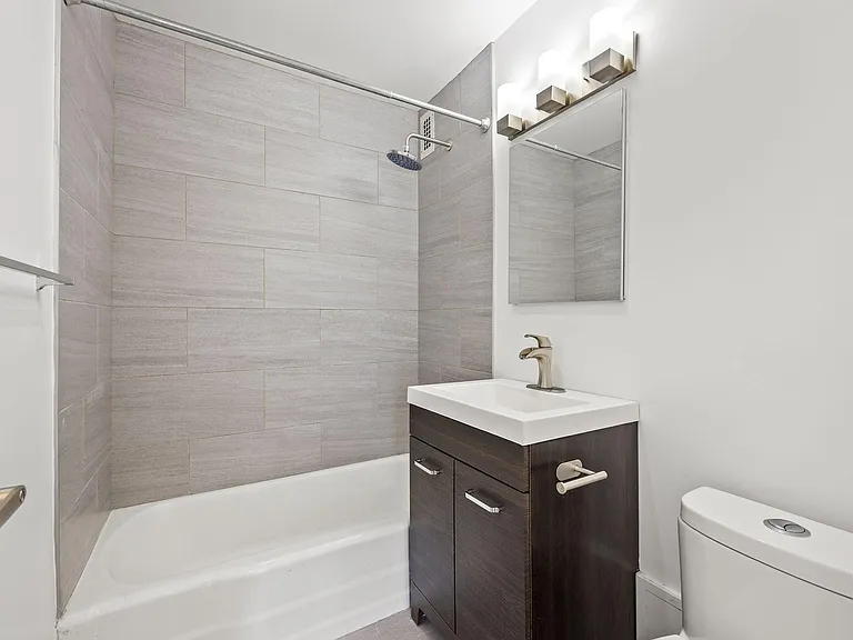 1360 N Sandburg Ter #601C — Photo 18