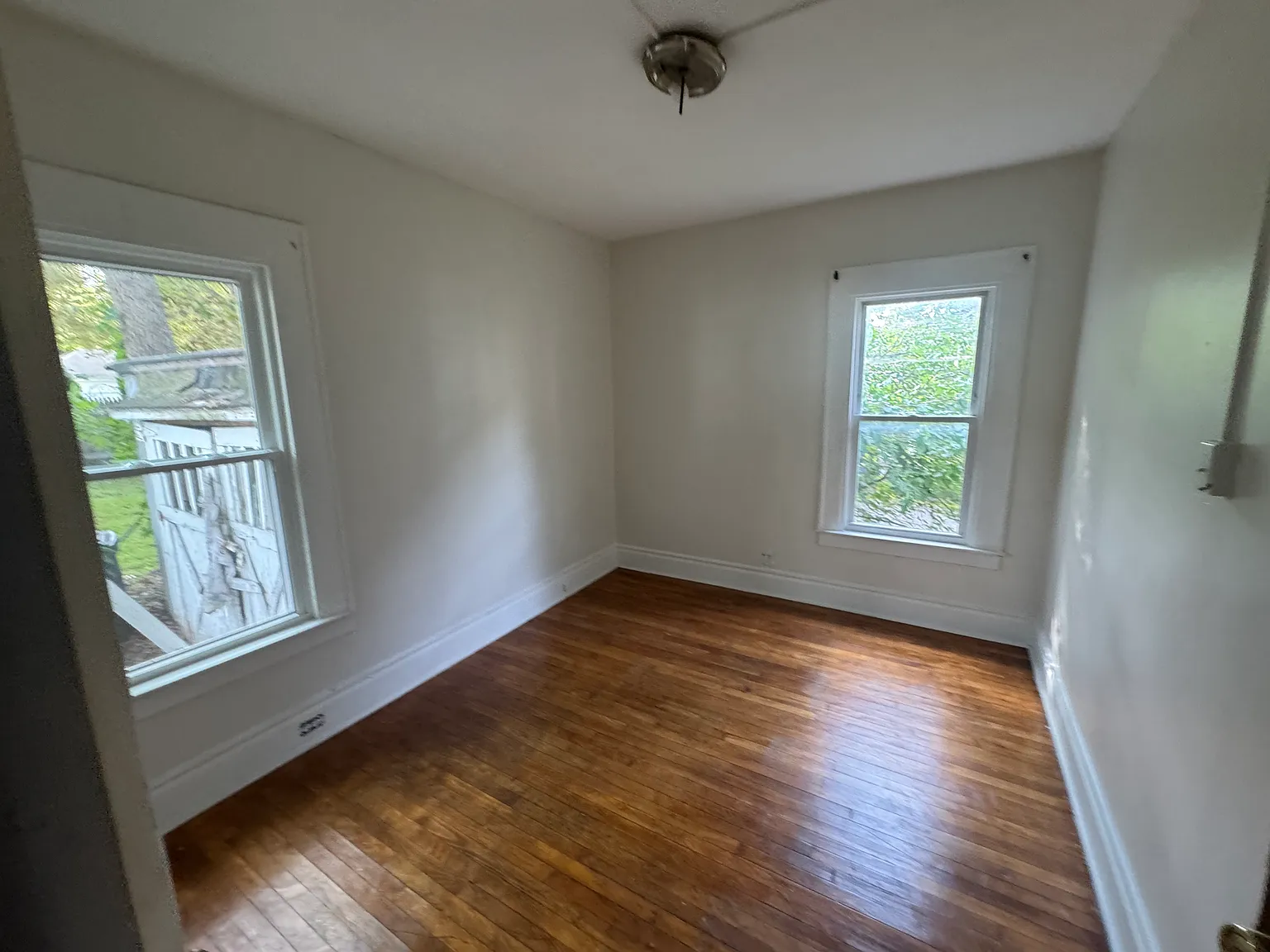 3 bed, 1200 sqft, $1,600 — Photo 3