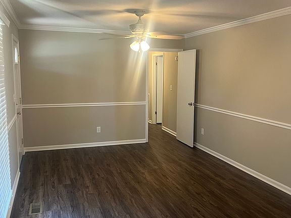 4th image of 1418 Plymouth Ln