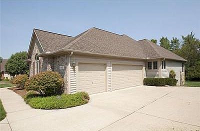3rd image of 1400 Waterways Dr