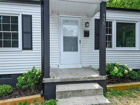 4th image of 935 Highland Ave