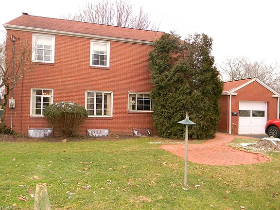 2nd image of 1605 E Main St