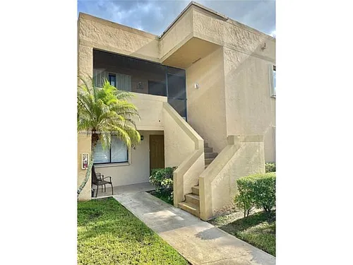 159 Lakeview Dr #204 Photo 1